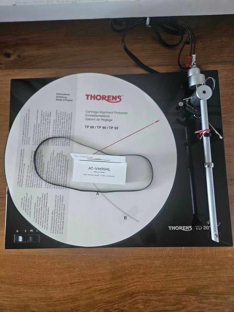 Thorens TD 203 Platenspeler, Audio, Tv en Foto, Platenspelers, Ophalen of Verzenden, Zo goed als nieuw, Platenspeler, Thorens
