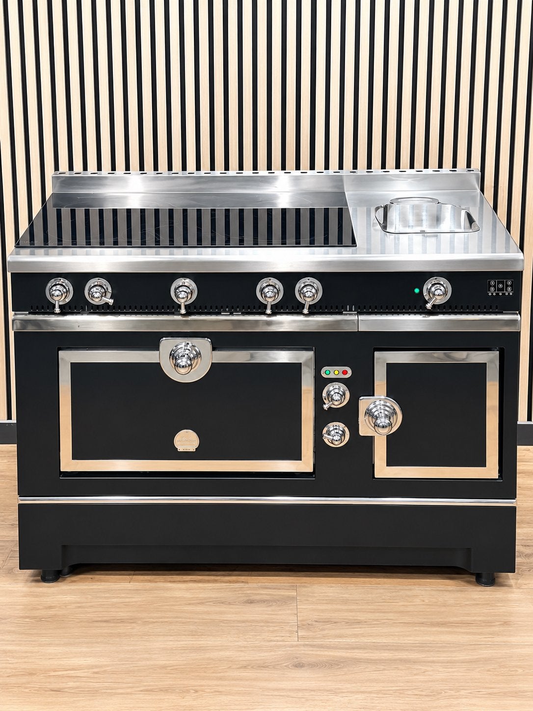 Luxe La CORNUE Grand Papa Fornuis INDUCTIE 135 cm, Fornello Esperta, Ophalen of Verzenden, Zo goed als nieuw, Oven met grill