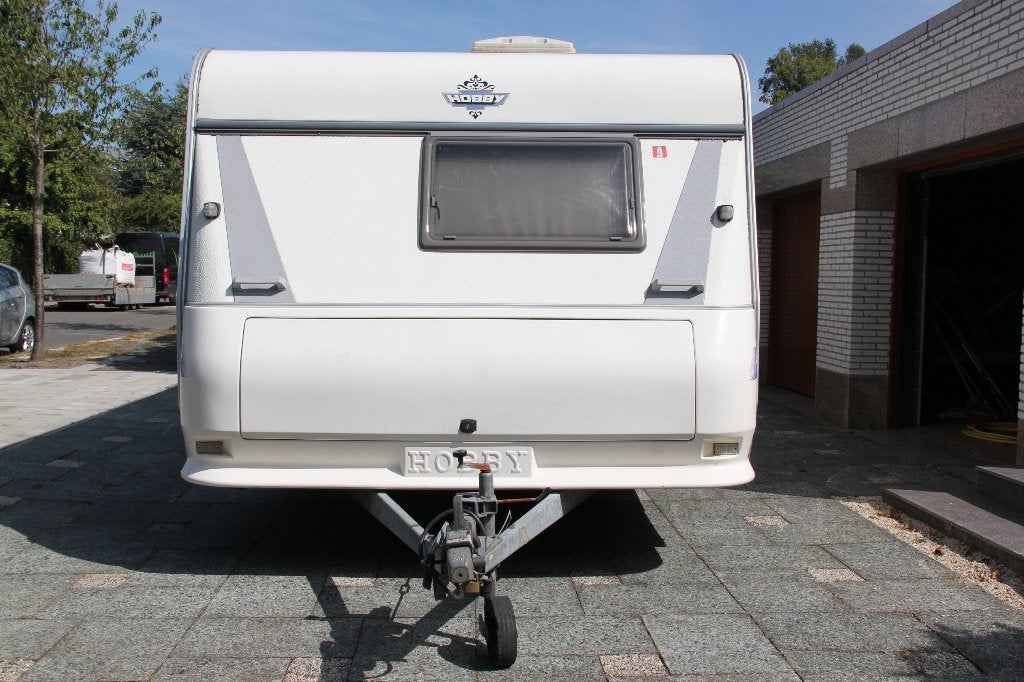 Foto 4 van caravan met stapelbed airco mover