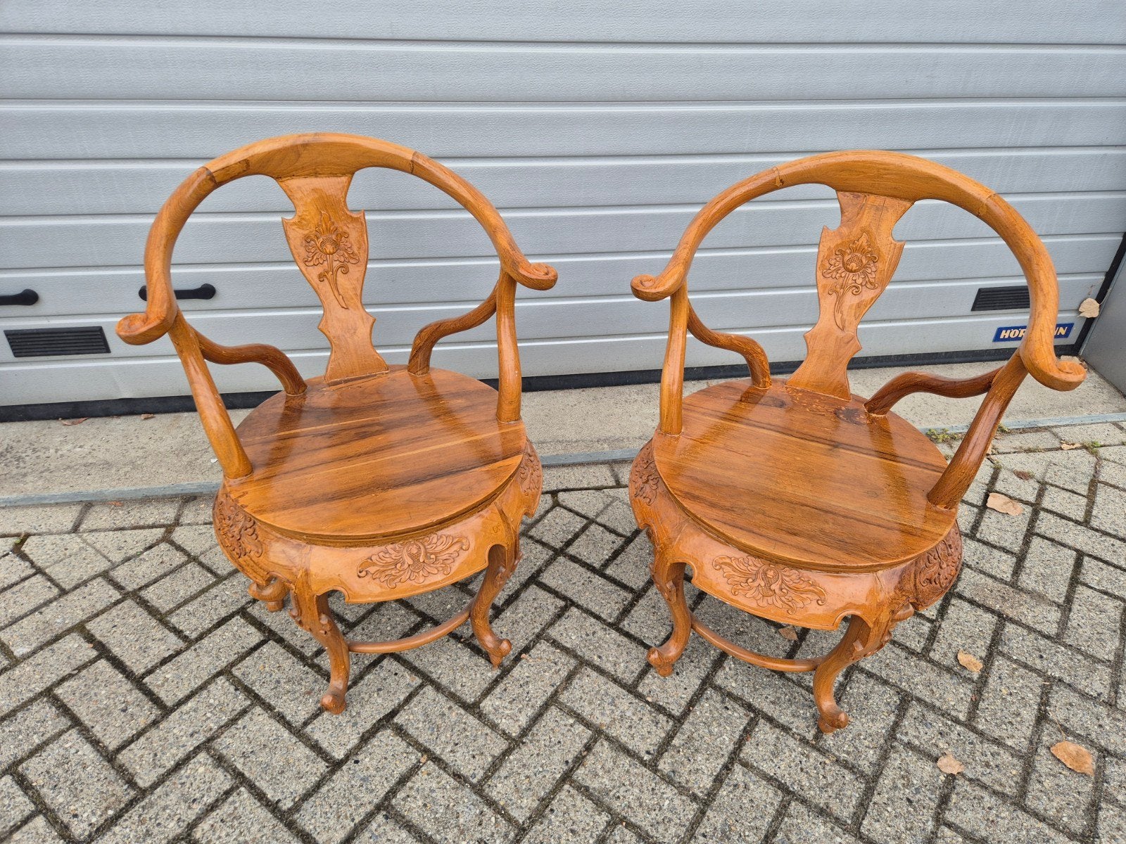 Iemand nog antieke stoelen nodig? :p, Ophalen