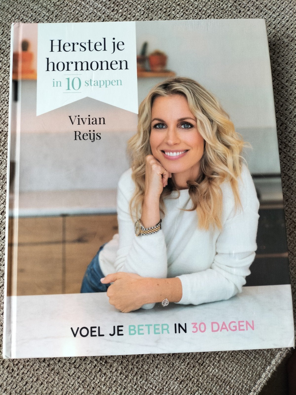 Herstel je hormonen in 10 stappen - Vivian Reijs, Boeken, Ophalen of Verzenden, Zo goed als nieuw, Gezondheid en Conditie, Vivian Reijs