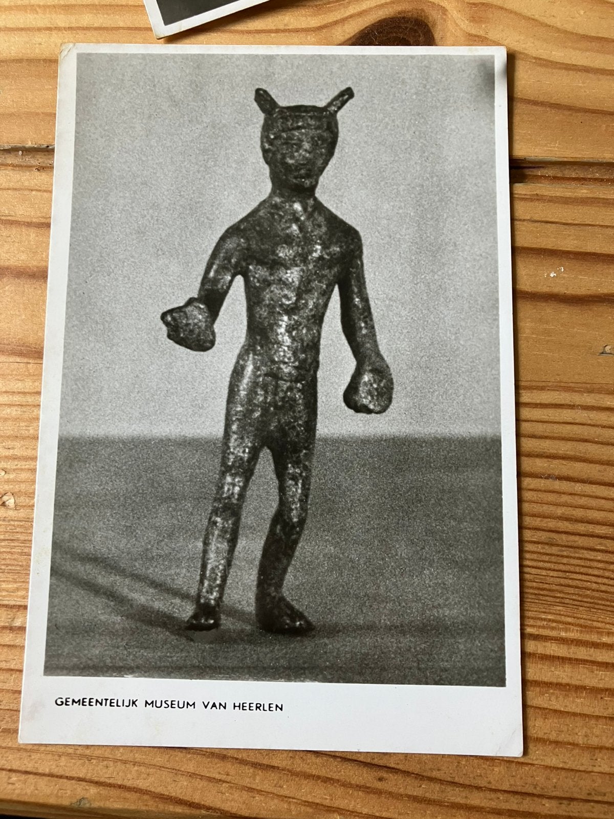 Ansichtkaart gemeentelijk museum Heerlen, mercurius beeldje, Ophalen of Verzenden, Limburg