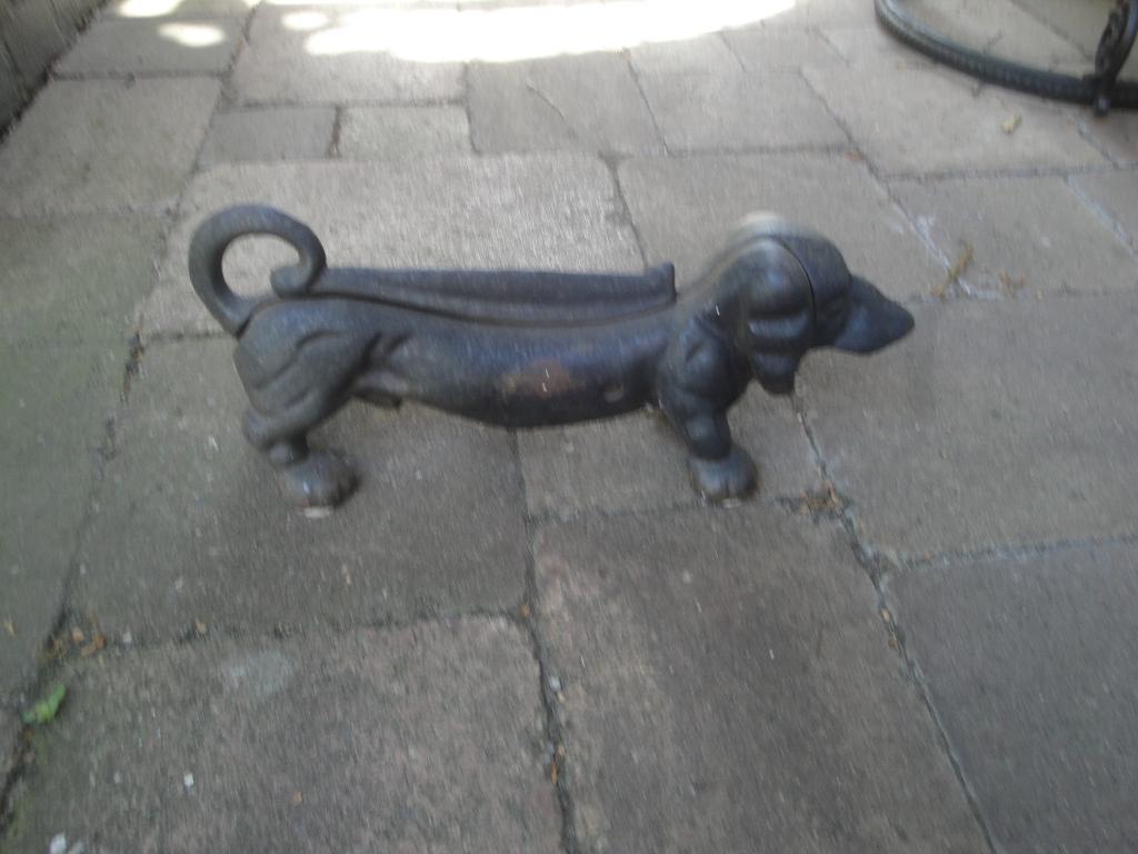 teckel gietijzer, Tuin en Terras, Ophalen of Verzenden, Gebruikt, Metaal, Overige typen