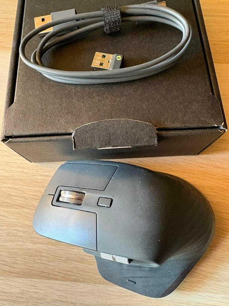 Logitech MX Master 3S, Rechtshandig, Muis, Gebruikt, Ophalen of Verzenden