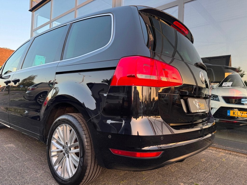 Volkswagen Sharan 1.4 TSI Highline Camera, Voorwielaandrijving, 15 km/l, Gebruikt, Zwart