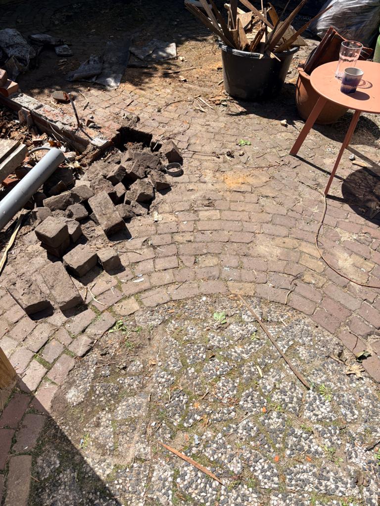 Gratis bestrating: ca. 20m2 stenen, vandaag ophalen!, Tuin en Terras, Tegels en Klinkers, Ophalen, Overige materialen, Gebruikt