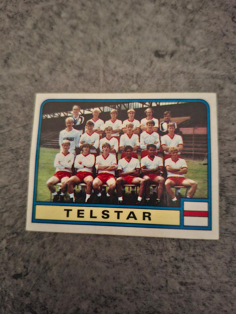 Panini sticker Voetbal 84. Teamfoto Telstar., Verzenden, Zo goed als nieuw, Sticker