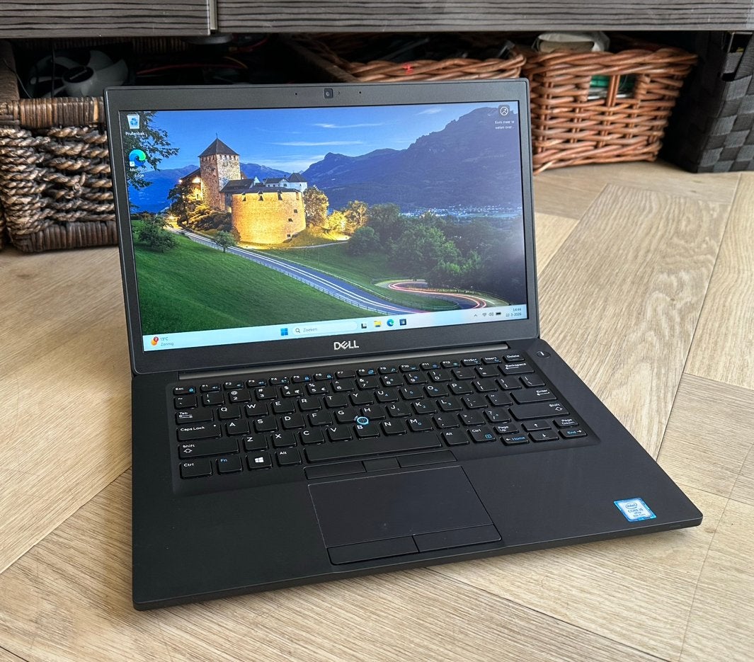 Snelle laptop / i5-8350U / 8GB / W11 PRO / Office 365, Computers en Software, Windows Laptops, Zo goed als nieuw, 15 inch, SSD