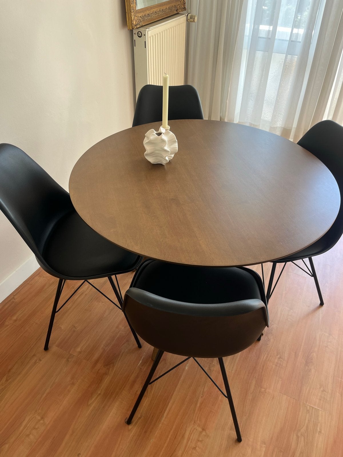 4 zwarte stoelen van de winkel Sklum, Ophalen, Gebruikt, Rond, 50 tot 100 cm