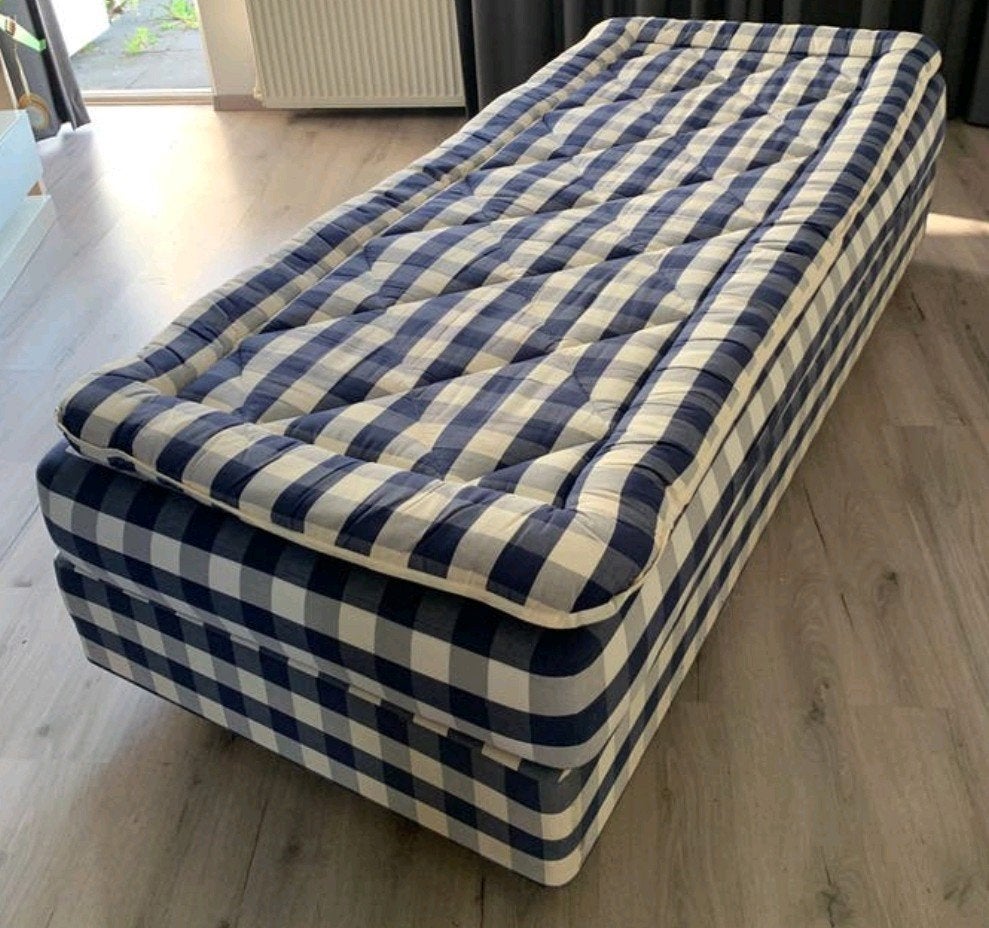 Hastens boxspring elektrisch 210 x 105 incl topper zgan, Ophalen, Zo goed als nieuw, Eenpersoons, 210 cm