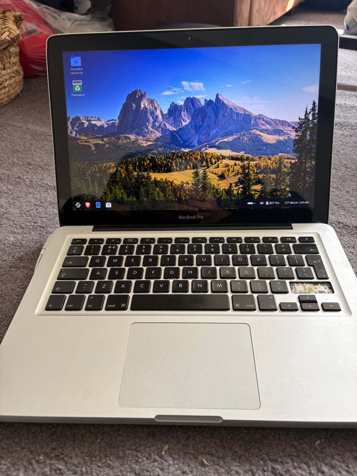 Macbook pro 2011, Computers en Software, Apple Macbooks, 2 tot 3 Ghz, 13 inch, Zo goed als nieuw, Ophalen