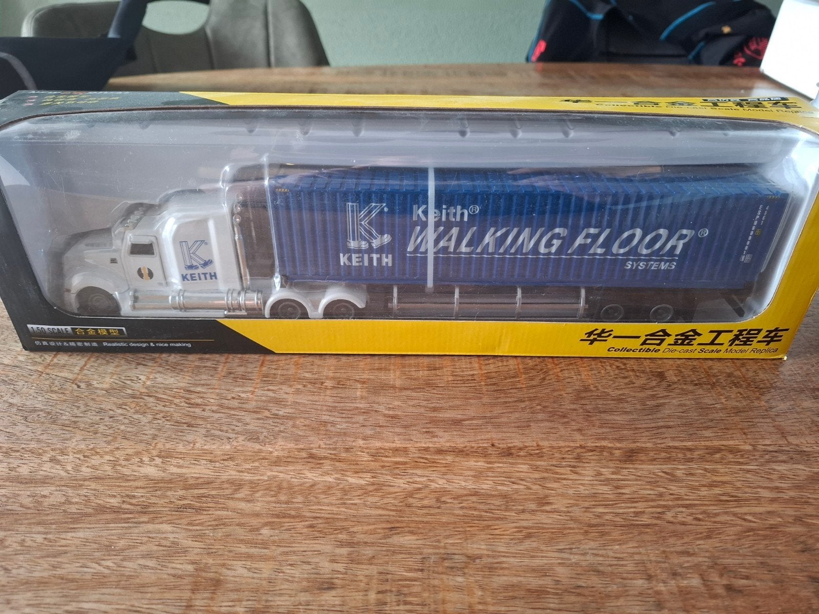 Modelvrachtwagen met container - Keith Walking Floor, Overige merken, 1:50 of kleiner, Nieuw, Ophalen of Verzenden