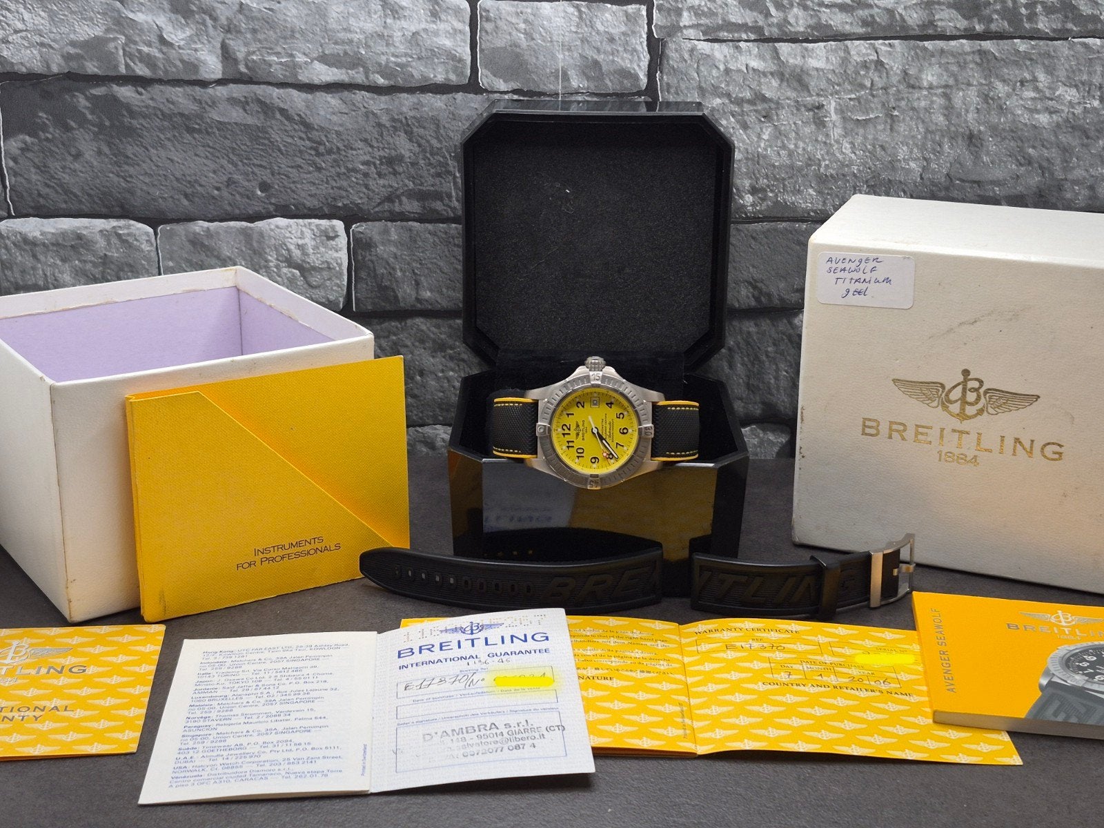 Breitling Avenger Seawolf 44mm titanium, set 2006, 2 bandjes, Zwitserland, Staal, Breitling, Polshorloge