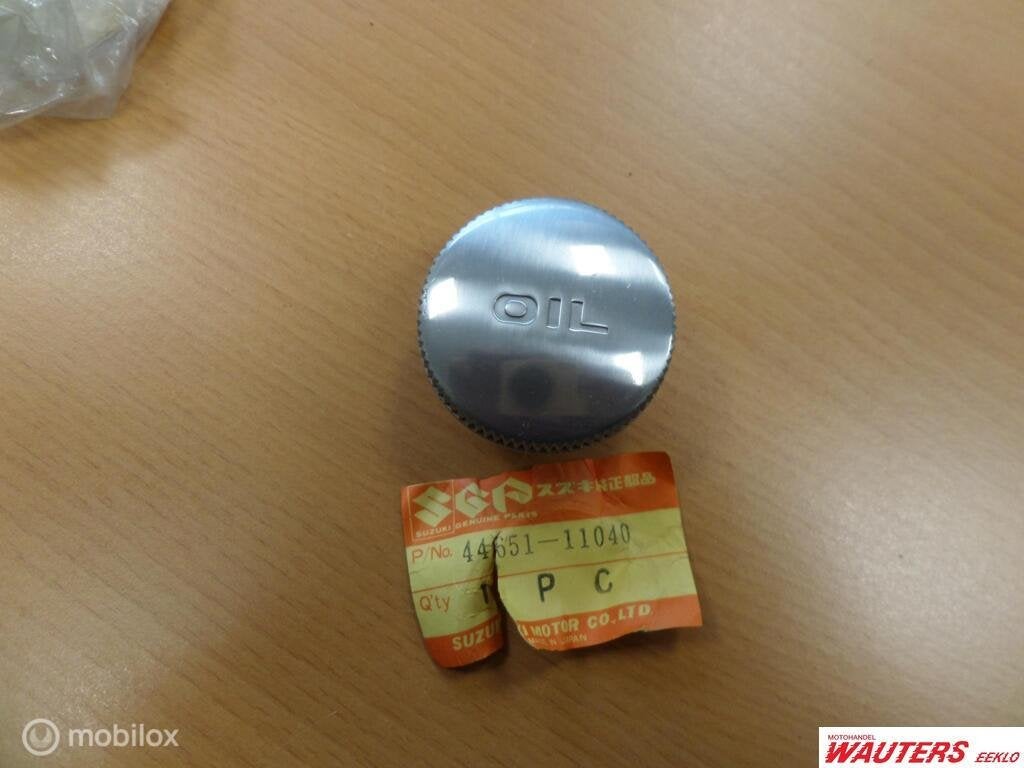Olievuldop  suzuki gt500, Nieuw, Ophalen of Verzenden
