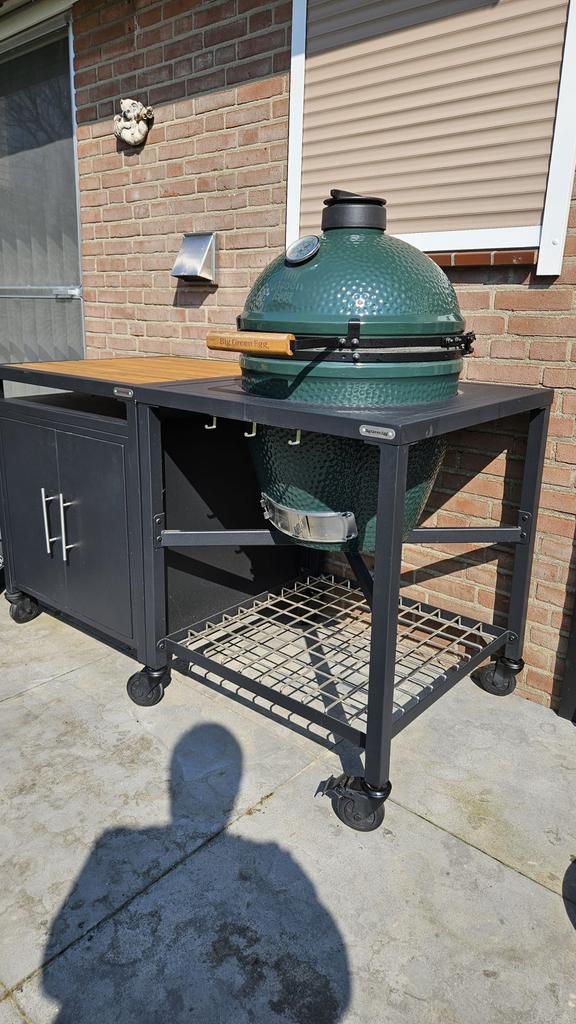 Big Green Egg large + modulair tafelsysteem, Met accessoires, Ophalen of Verzenden, Zo goed als nieuw, Big Green Egg