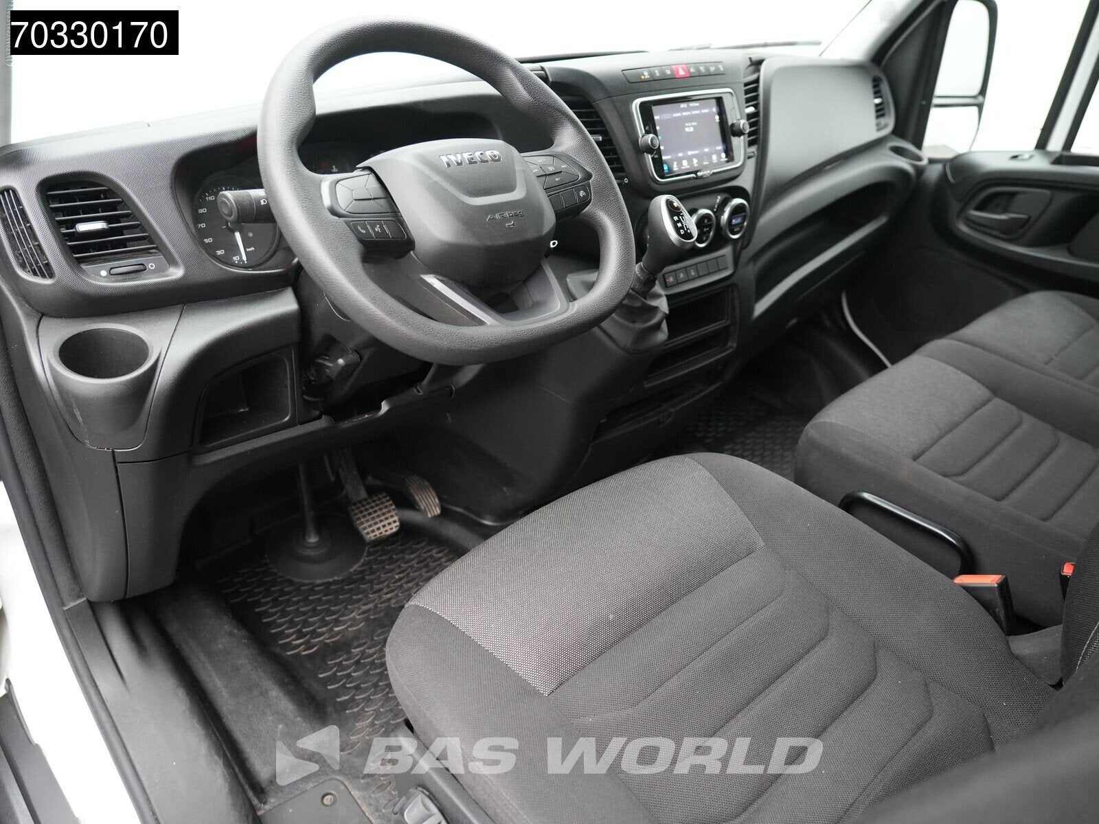 Iveco Daily 35S14 Automaat L2H2 Airco Cruise Camera 3,5t Tre, Auto's, Automaat, Stof, Gebruikt, Euro 6