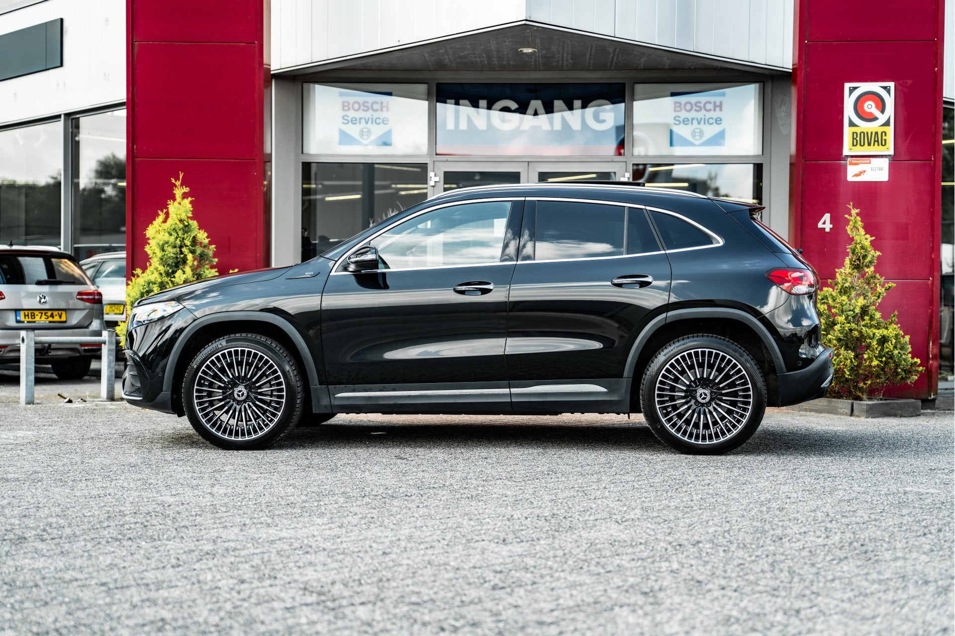 Mercedes-Benz EQA 250 AMG Line 67 kWh | Pano | Apple Carplay, 1940 kg, Gebruikt, Zwart, 190 pk