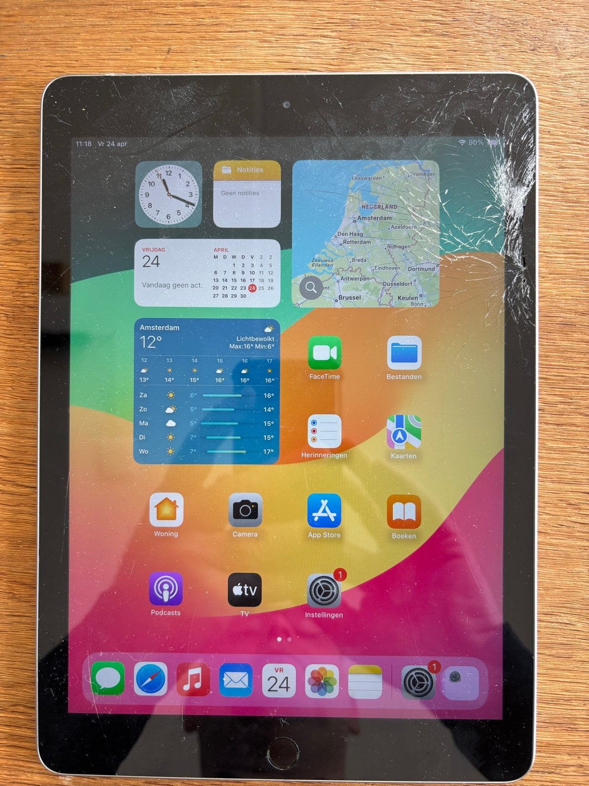 iPad (6e generatie) 32 GB - Scherm beschadigd, werkt wel, Computers en Software, Apple iPads, Ophalen, Gebruikt, Apple iPad, 32 GB