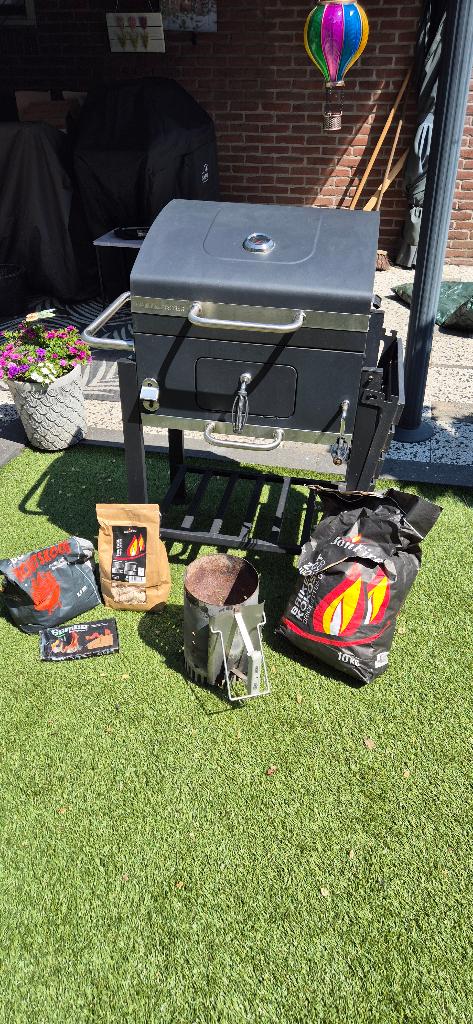 Houtskool BBQ, houtskool, starter, e.d. maak een goede start, Ophalen, Gebruikt, Grill Meister, Met accessoires