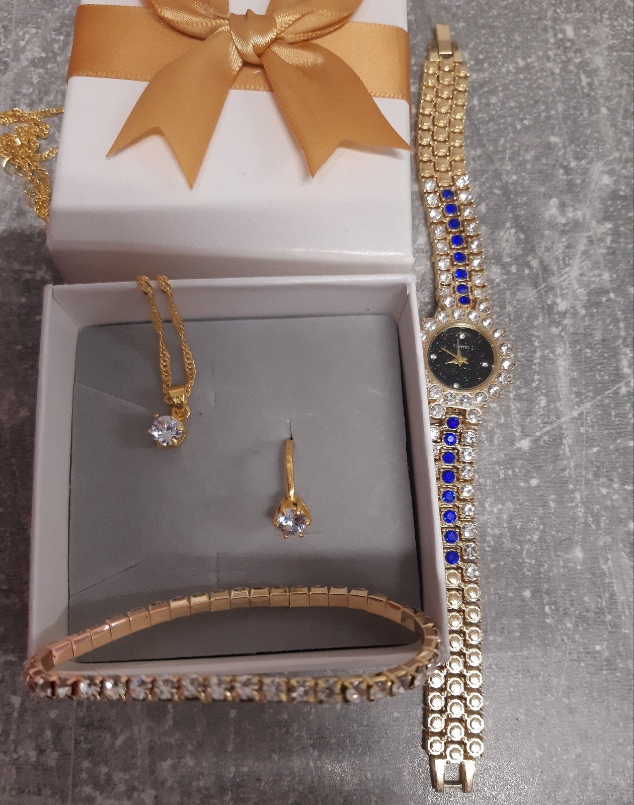 dames horloge/kettingen, 20 of groter, Nieuw, Ophalen of Verzenden, Dame
