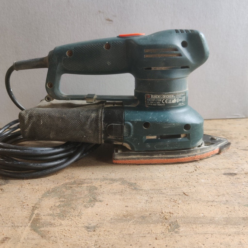 Multischuurmachine Black & Decker KA230E verhuizing, Doe-het-zelf en Verbouw, Gereedschap | Schuurmachines, Ophalen, Gebruikt