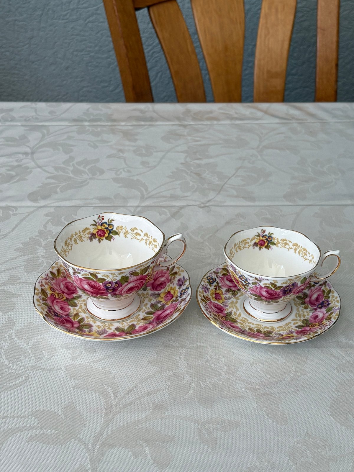 Royal Albert Serena theekopjes en schotels (set van 2), Ophalen of Verzenden
