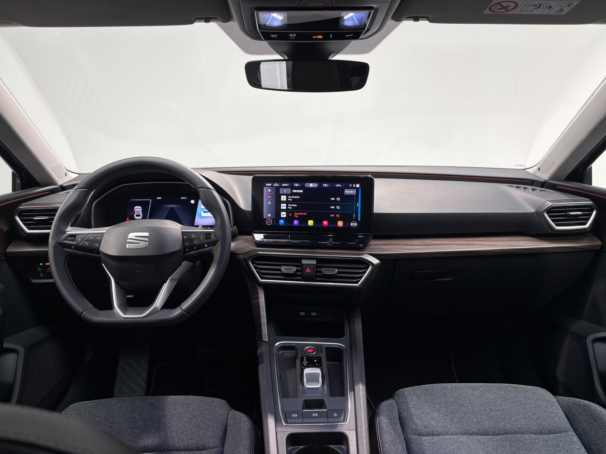 SEAT Leon 1.5 eTSI FR Business Intense | Camera | Stoelverwa, Auto's, Stof, 4 cilinders, Leon, 690 kg