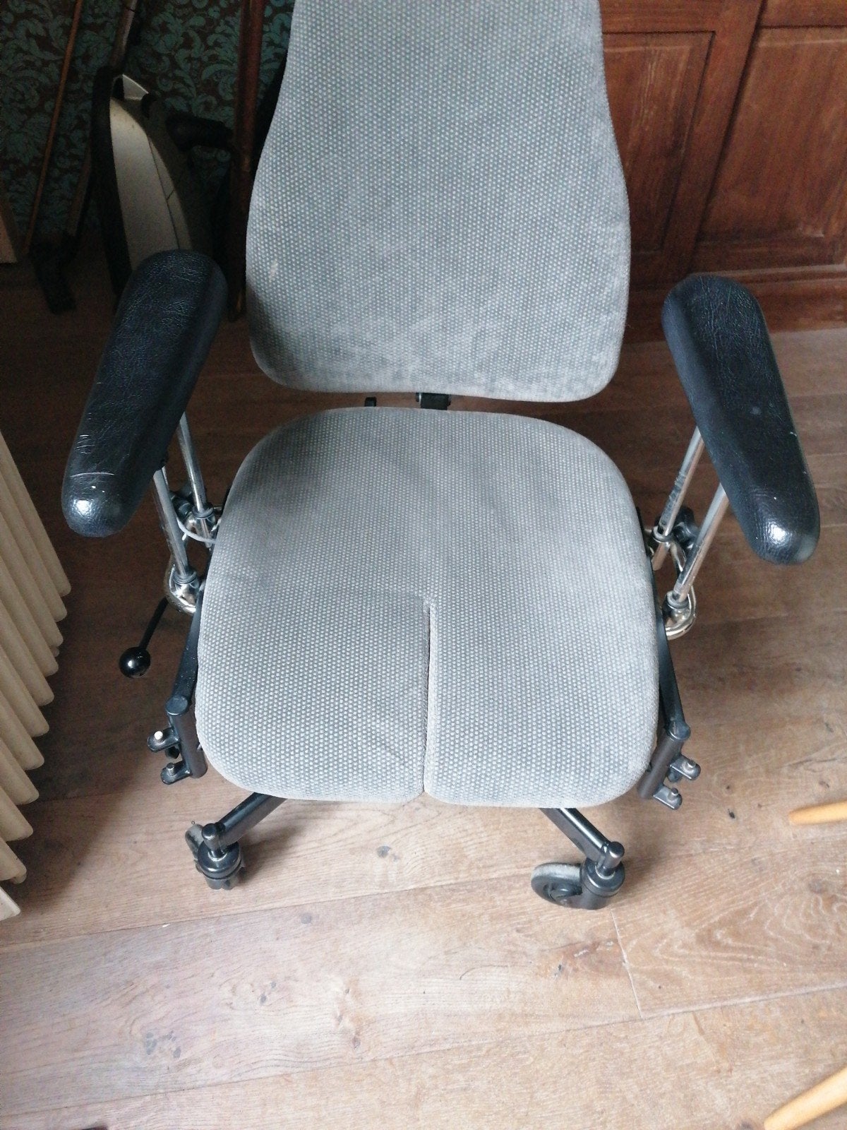 Te koop Prima Elektrische trippelstoel., Ophalen, Gebruikt