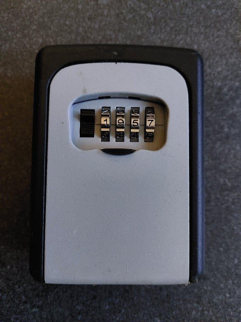 Sleutelkluis, Ophalen of Verzenden, Gebruikt, Overige materialen, Slot