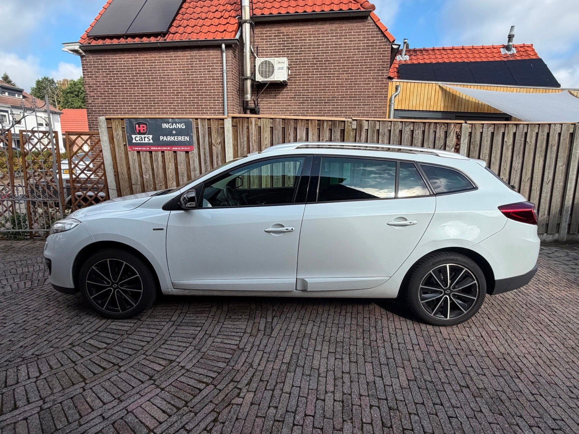 Renault Mégane Estate 1.2 TCe Bose, Auto's, Renault, Voorwielaandrijving, Euro 5, Gebruikt, Zwart