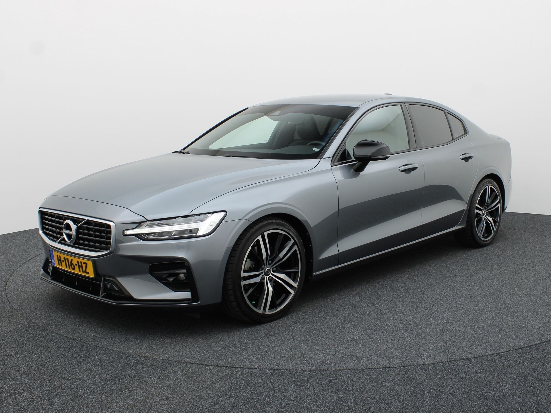 Volvo S60 2.0 T4 R-Design | Camera | Memory | BLIS | 19'' |, 12 maanden, 15 km/l, Origineel Nederlands, Bedrijf