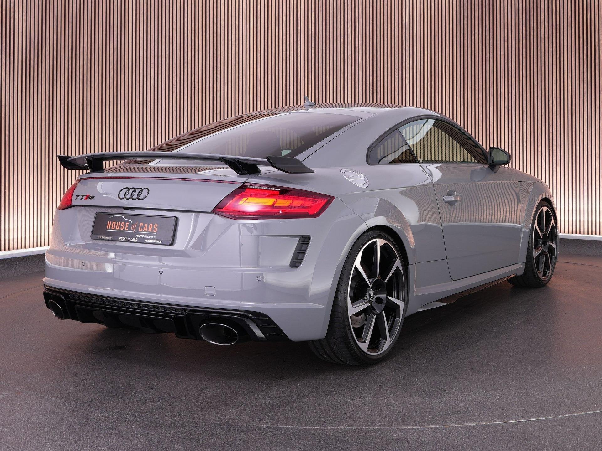 Audi TT RS 2.5 400pk RS TFSI quattro |stage1|RS- seats|RS-sp, Auto's, Audi, Automaat, Gebruikt, 4 stoelen, Leder