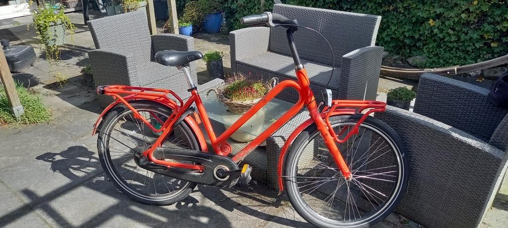 Mooie rode batavus meisjes fiets. Je fiets zo weg!, Ophalen of Verzenden, Gebruikt, 1 kind