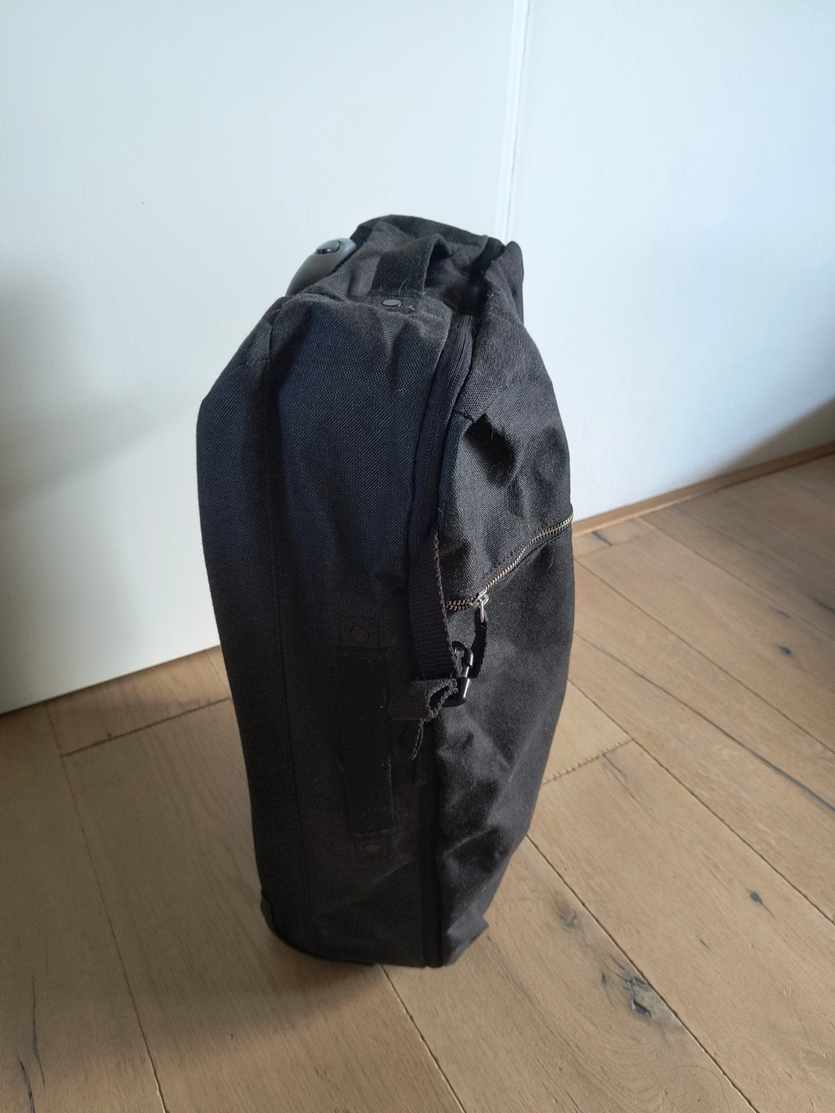IKEA FÖRENKLA reistas op wielen, Wieltjes, 20 tot 30 cm, Zwart, Minder dan 40 cm