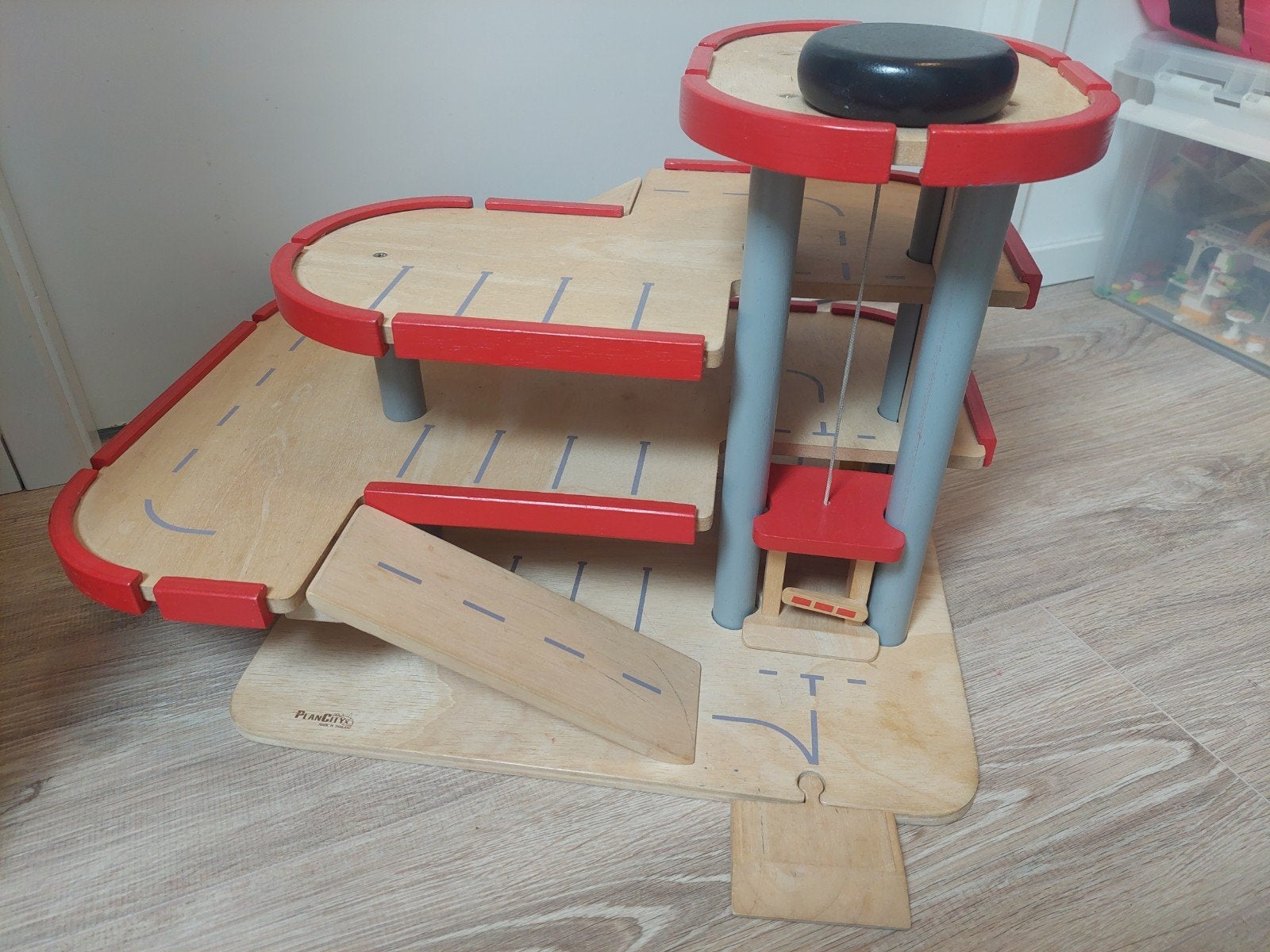 Plancity Houten Autogarage met Lift en Wasstraat, Kinderen en Baby's, Ophalen, Gebruikt