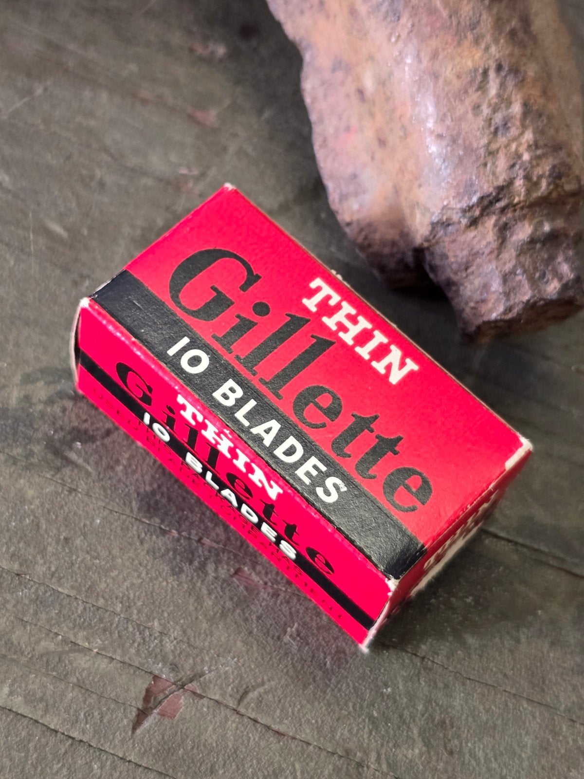 WWI US Gillette 10 blades large box, Ophalen of Verzenden, Amerika, Embleem of Badge