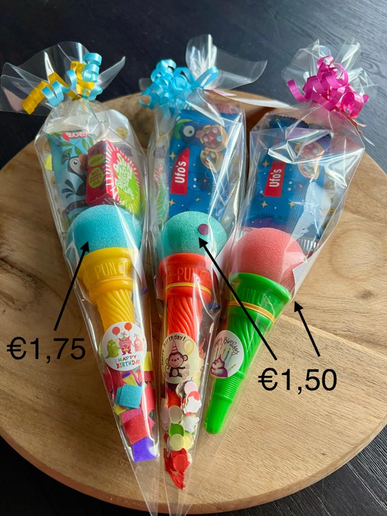 Complete traktatie met speeltje en persoonlijk kaartje, Ophalen of Verzenden, Nieuw, Feestartikel, Verjaardag