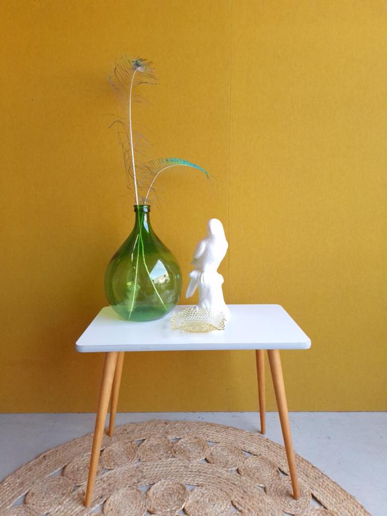 Vintage schooltafeltje met formica blad en beuken pootjes, Gebruikt, Vintage, Ophalen of Verzenden, Nvt