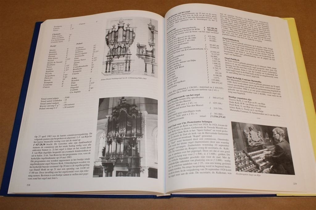 Vissen in de oude kerk — Geschiedenis Katwijk aan Zee, Ophalen of Verzenden, 14e eeuw of eerder, Zo goed als nieuw