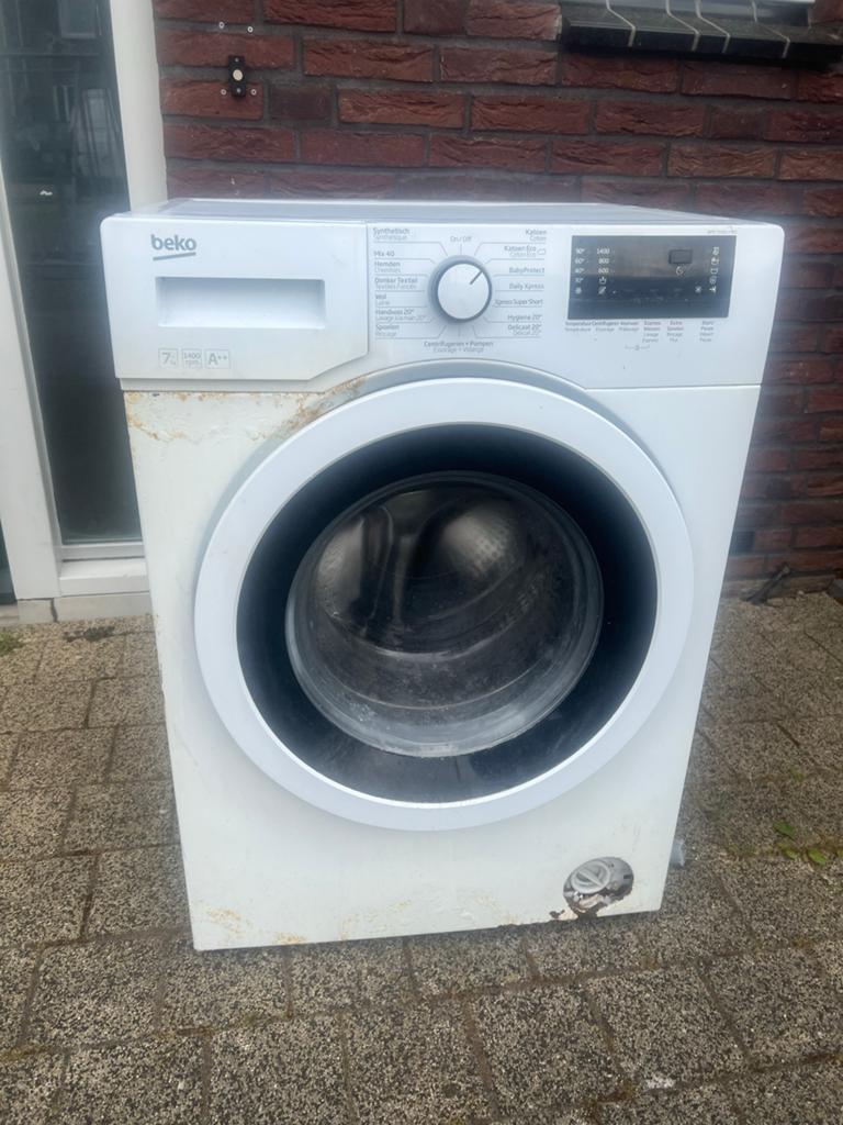 Defecte Beko wasmachine gratis ophalen voor ijzer, Witgoed en Apparatuur, Wasmachines, 6 tot 8 kg, Ophalen of Verzenden, Niet werkend