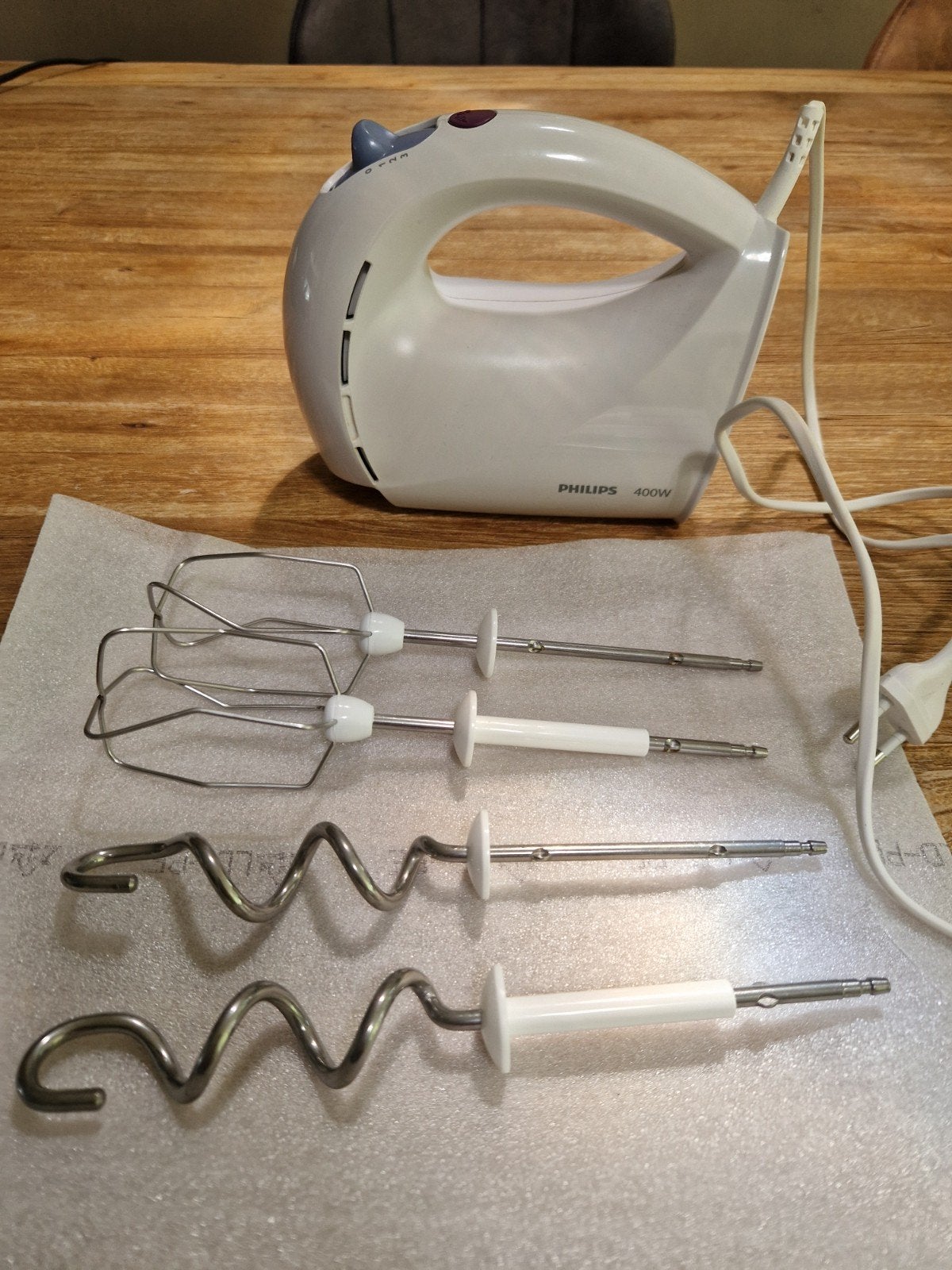 Philips handmixer met gardes en haken, Witgoed en Apparatuur, Ophalen of Verzenden, Gebruikt, 3 snelheden of meer