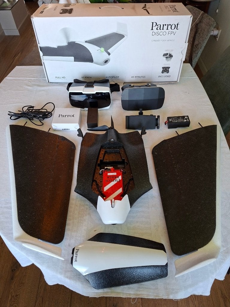 Parrot Disco FPV Drone set incl VR-bril, slechts 2x gebruikt, 250 tot 900 gram, 30 tot 45 minuten, Cameradrone, Ophalen of Verzenden