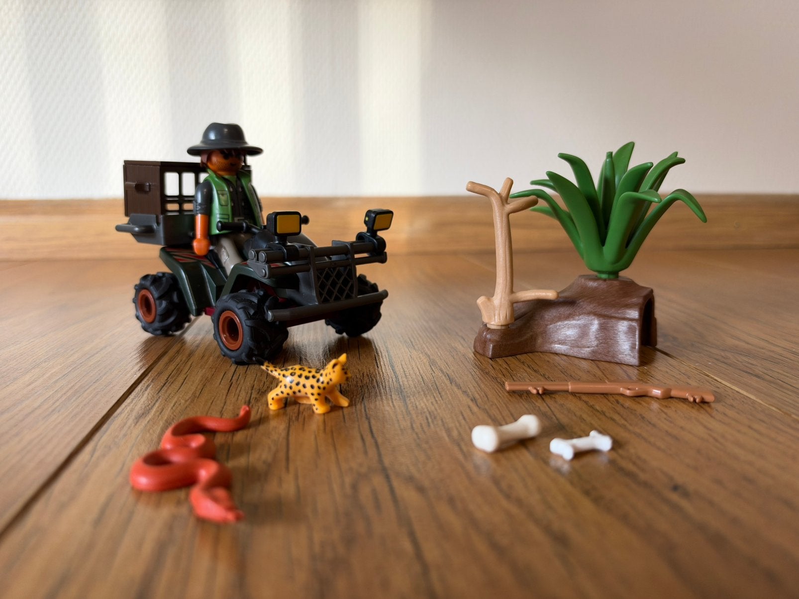 Playmobil Wildlife stroper met quad 6939, Ophalen of Verzenden, Zo goed als nieuw