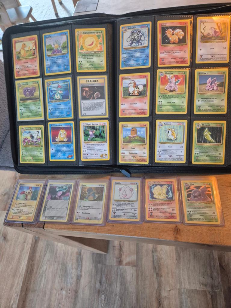 Pokémon kaarten collectie vintage, Hobby en Vrije tijd, Verzamelkaartspellen | Pokémon, Ophalen of Verzenden, Zo goed als nieuw