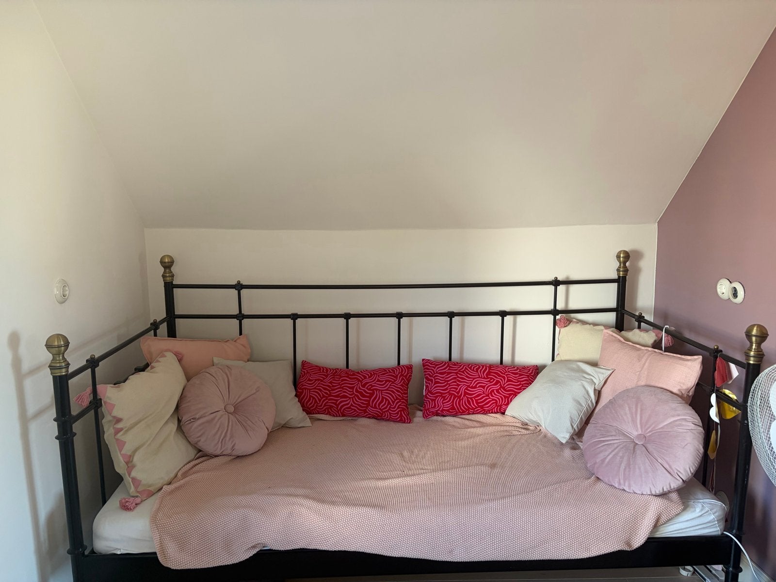 Eenpersoonsbed met spijlen, zwart metaal met goudkleurige, Ophalen, Gebruikt, 90 cm, Eenpersoons