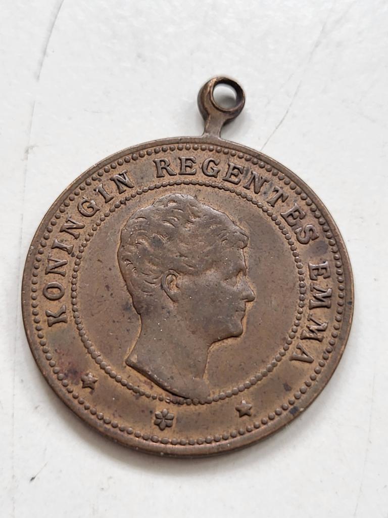 Koningin Wilhelmina en Koningin regentes Emma medaille, Postzegels en Munten, Penningen en Medailles, Ophalen of Verzenden