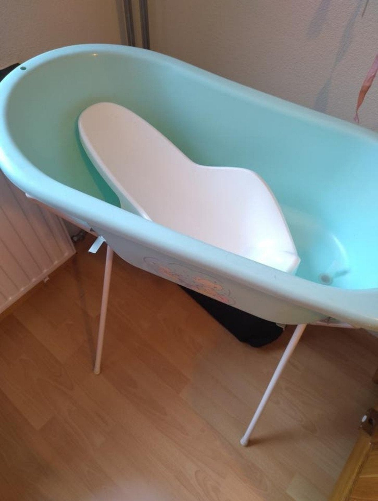 Babybadje met standaard en inzet, Kinderen en Baby's, Badjes en Verzorging, Gebruikt, Badje, Standaard, Ophalen