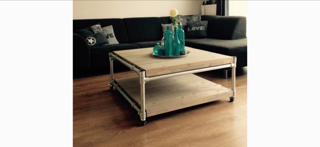 JORG salontafel hout met steigerbuizen industrieel, Ophalen, Gebruikt, 100 tot 150 cm, Vierkant