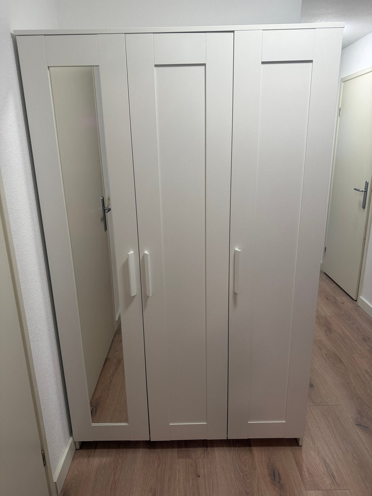 IKEA Brimnes Kledingkast met spiegeldeur, Huis en Inrichting, Ophalen, Gebruikt, 100 tot 150 cm, 150 tot 200 cm