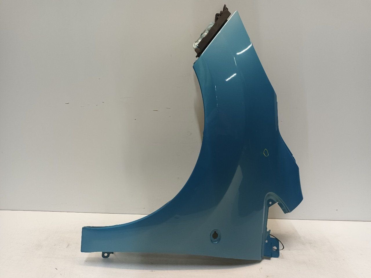 Voorscherm links Ford Ka, Onderdelen@venauto.nl, Van der Ven Autorecycling B.V., Gebruikt, Ettenseweg 76, 4706 PB Roosendaal, The Netherlands